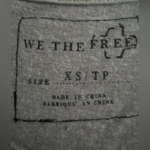 We the free cold shoulder shirt xs oversized - Picture 3 of 3